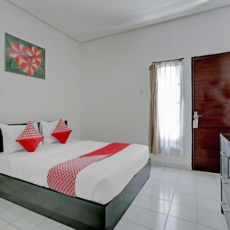 Oyo 90456 Moh Yamin Residence Balian Buitenkant foto