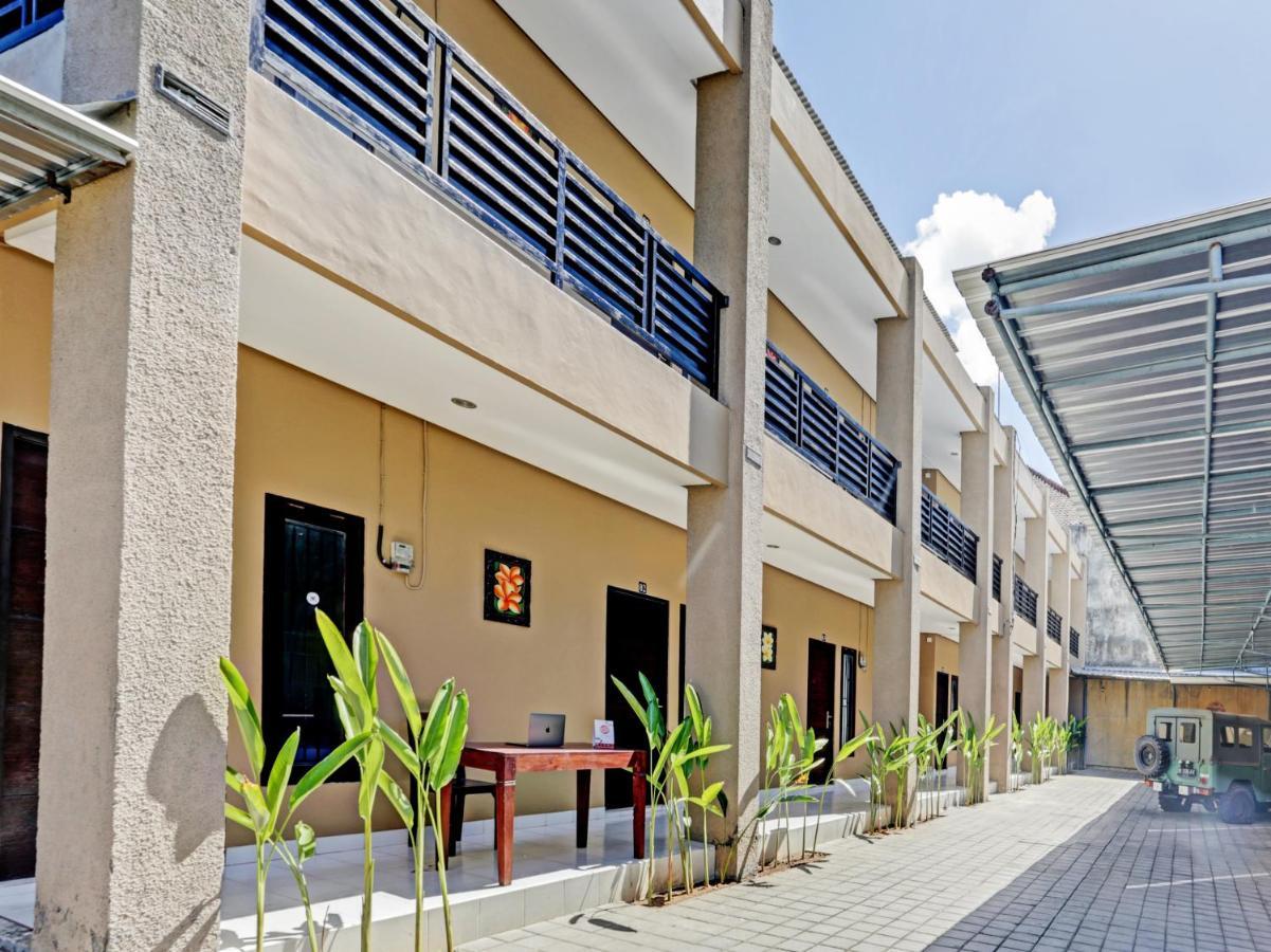 Oyo 90456 Moh Yamin Residence Balian Buitenkant foto